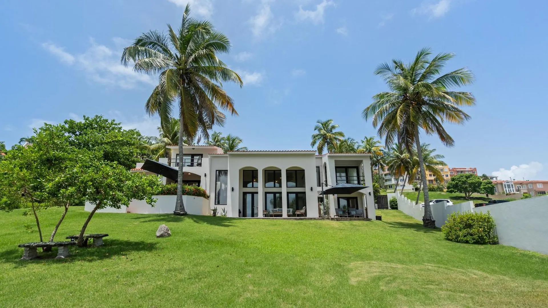 Olive Villa Palmas - Modern Beachfront ウマカオ