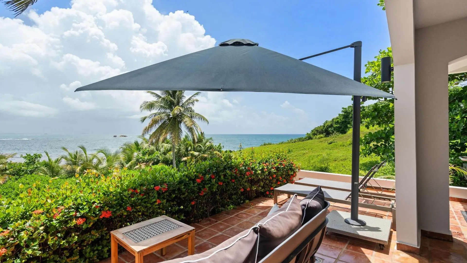 Olive Villa Palmas - Modern Beachfront ウマカオ